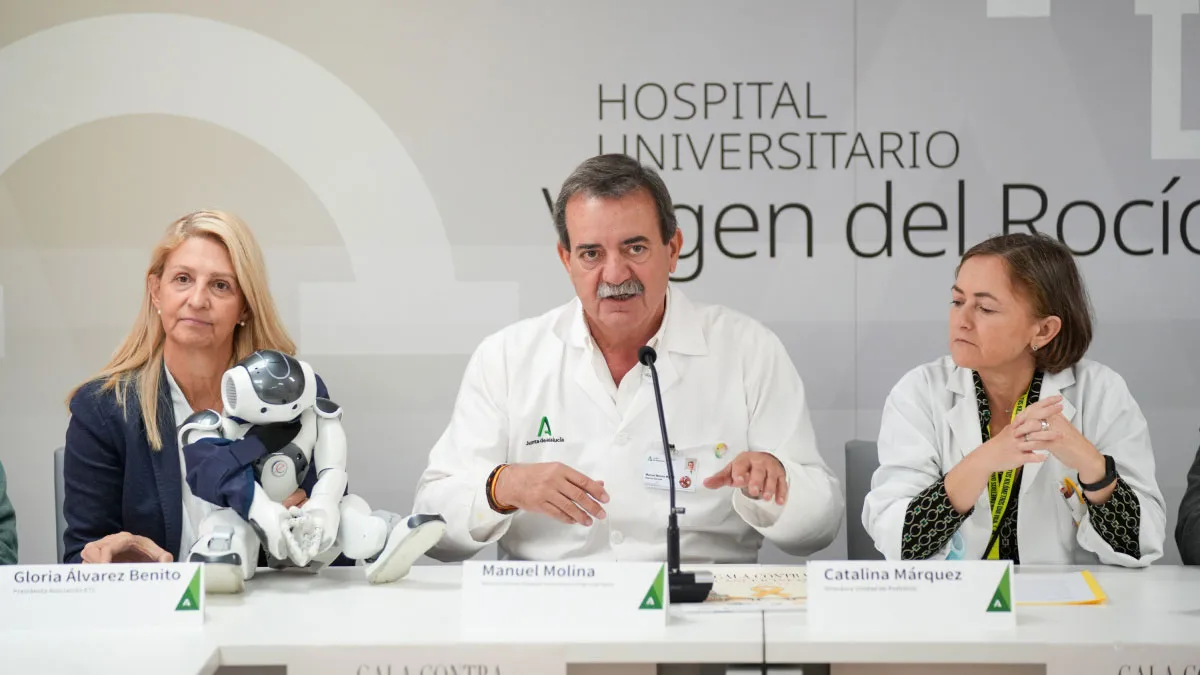 Manuel Molina en el Hospital Virgen del Rocío.