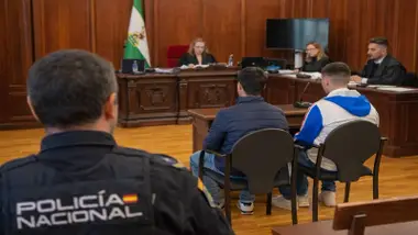 Momento del juicio con los dos acusados.