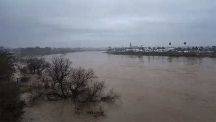 Imagen del Guadalquivir con el nivel de agua muy alto.