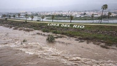 Nivel muy alto del cauce del Guadalquivir.