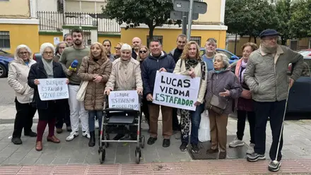 Algunos de los estafados por El Dioni de Pino Montano.