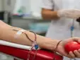 Los hospitales de Sevilla alertan de la bajada crítica de sangre A- y piden donantes