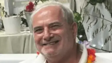 Hombre de unos 70 años, canoso y sonriente, desaparecido en San Jerónimo.