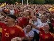 Sevilla se echa a la calle tras el segundo Mundial de España: cómo fue una noche para la historia