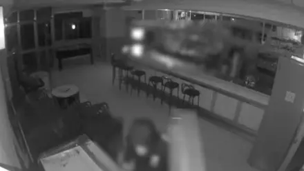 Visión de una cámara en infrarrojos en uno de los bares.