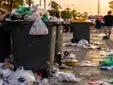 La otra cara de los grandes eventos en Sevilla: basura, contenedores y un problema que cuesta millones