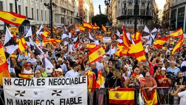 Manifestación en Sevilla con 60.000 personas apoyando a Ceuta.