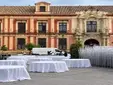 La cena privada a los pies de la Giralda abre una polémica en Sevilla ya que la ordenanza prohíbe eventos en esa plaza